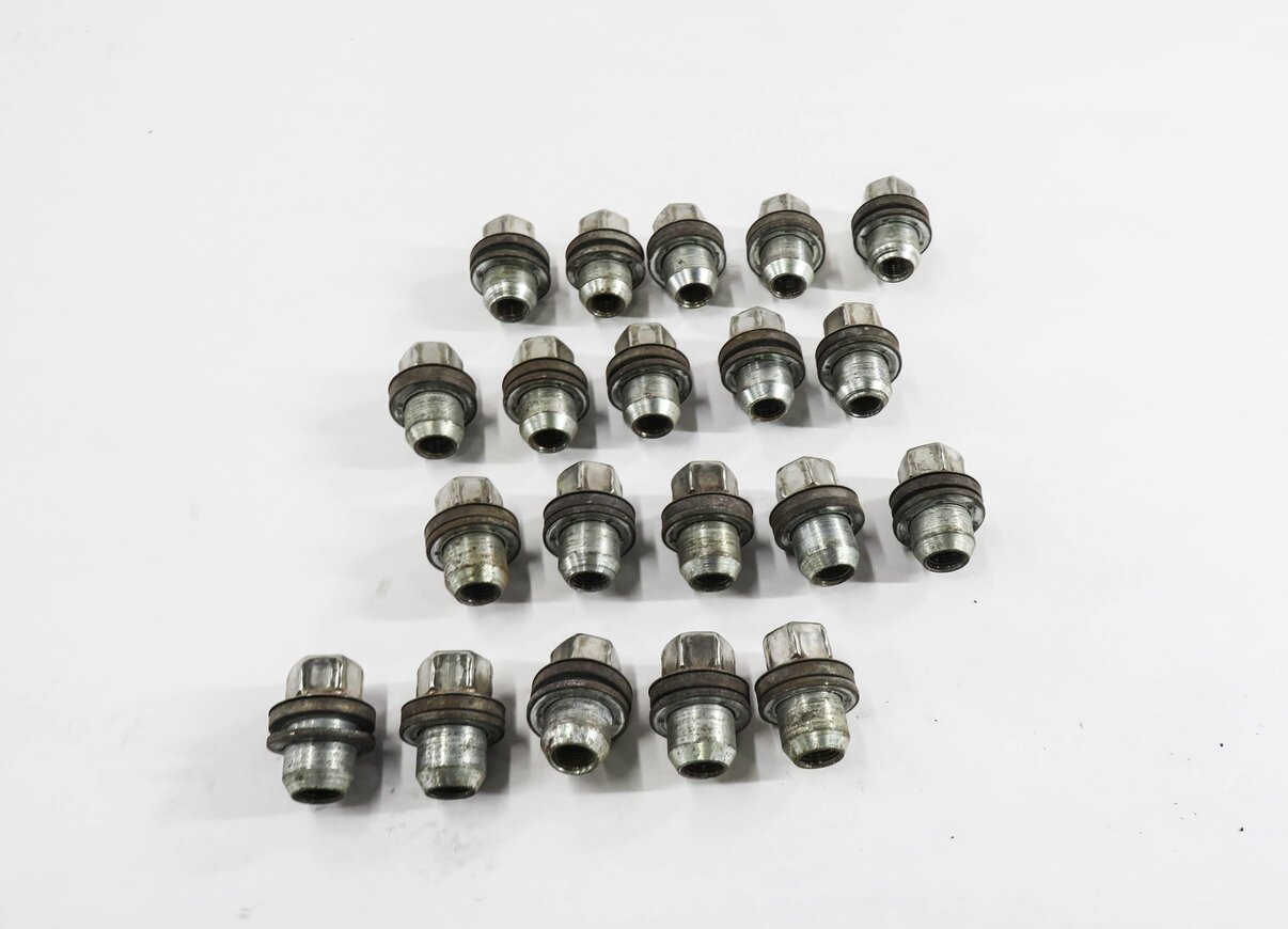 Thumbnail 2: 2005-2018 LR3 LR4 - RANGE ROVER SPORT DISCOVERY WHEEL TIRE RIM LUG NUT SET (20)