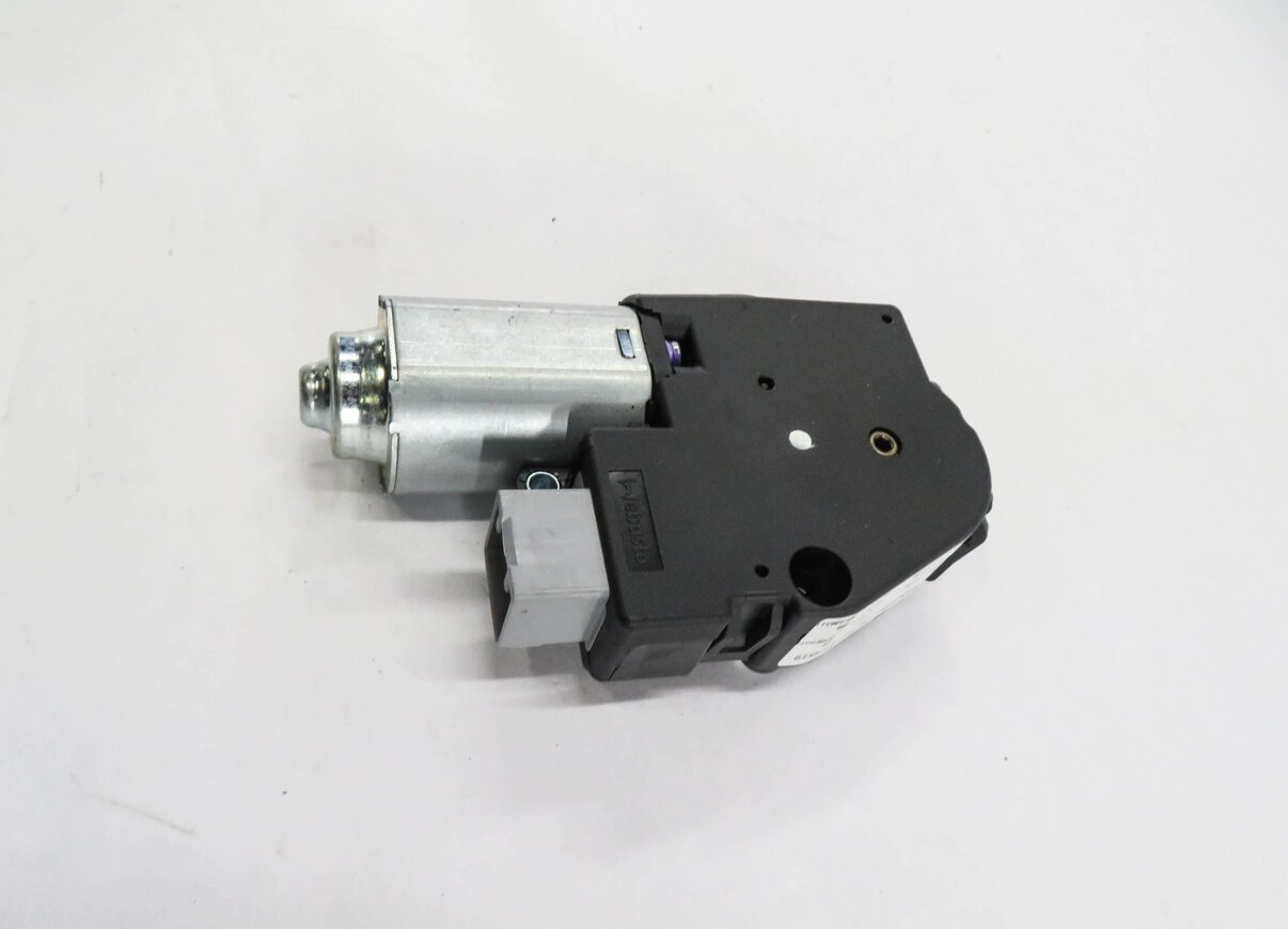 Thumbnail 3: 2013-2022 RANGE ROVER SPORT (L405 L494) SUNROOF MOTOR