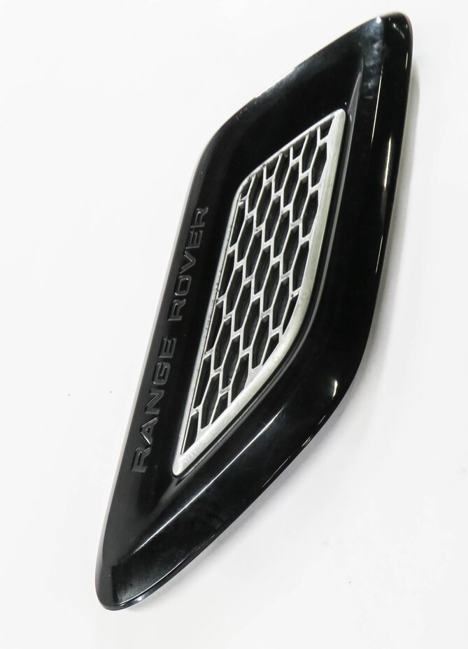 Thumbnail 3: 2014 RANGE ROVER SPORT (L494) LEFT FRONT DRIVER HOOD VENT GRILLE TRIM