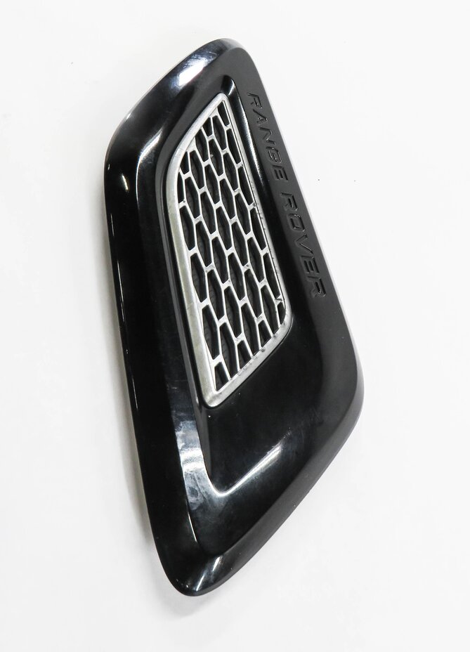Thumbnail 4: 2014 RANGE ROVER SPORT (L494) LEFT FRONT DRIVER HOOD VENT GRILLE TRIM