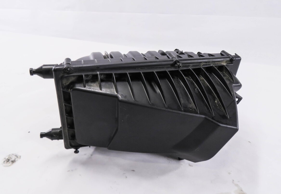 Thumbnail 3: 2013-2014 RANGE ROVER SPORT (L405 L494) 3.0L / 5.0L - RIGHT AIR FILTER BOX