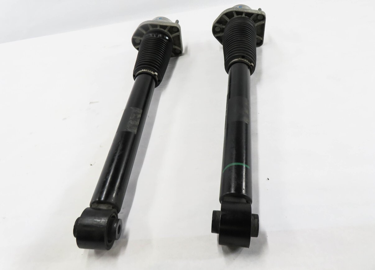 Thumbnail 2: 2014-2015 RANGE ROVER SPORT (L494) LEFT & RIGHT REAR SUSPENSION SHOCK STRUT SET