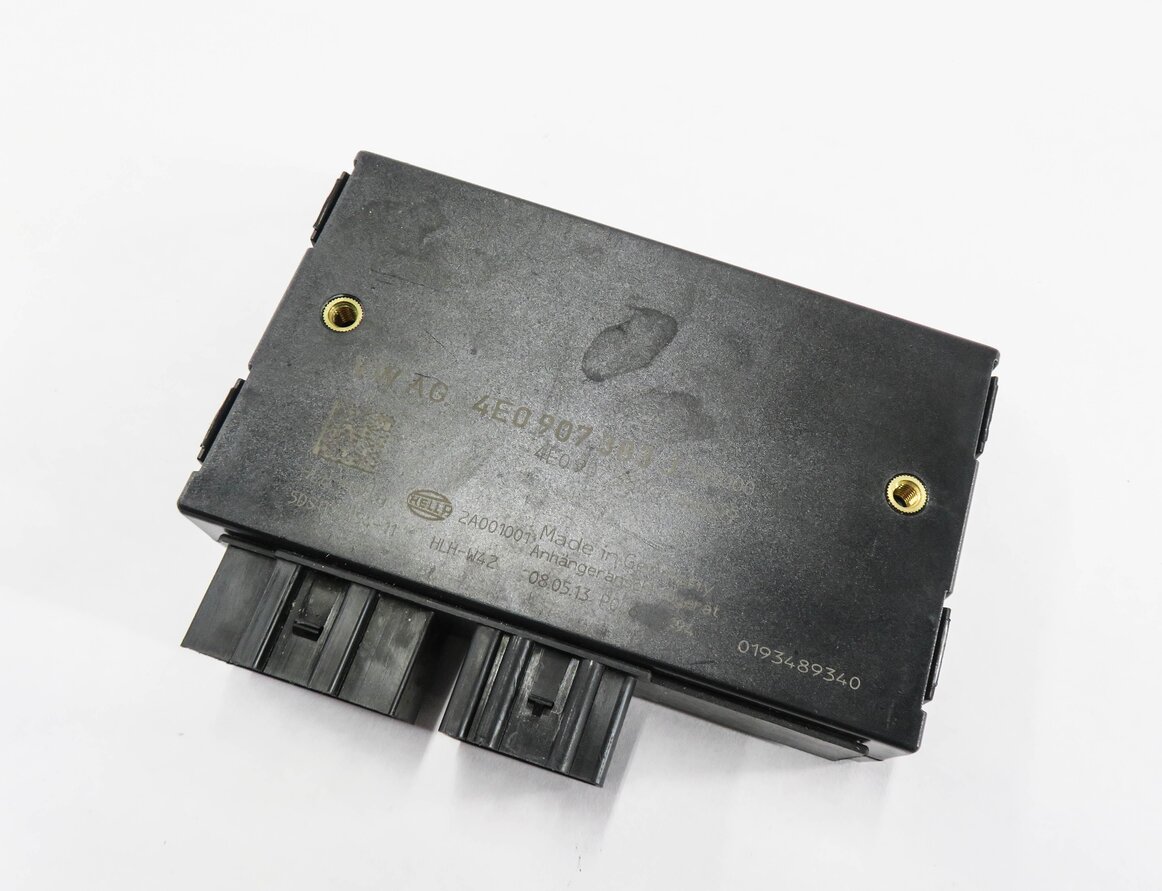 2007-2015 AUDI Q7 (4L) TRAILER HITCH TOW TOWING CONTROL MODULE