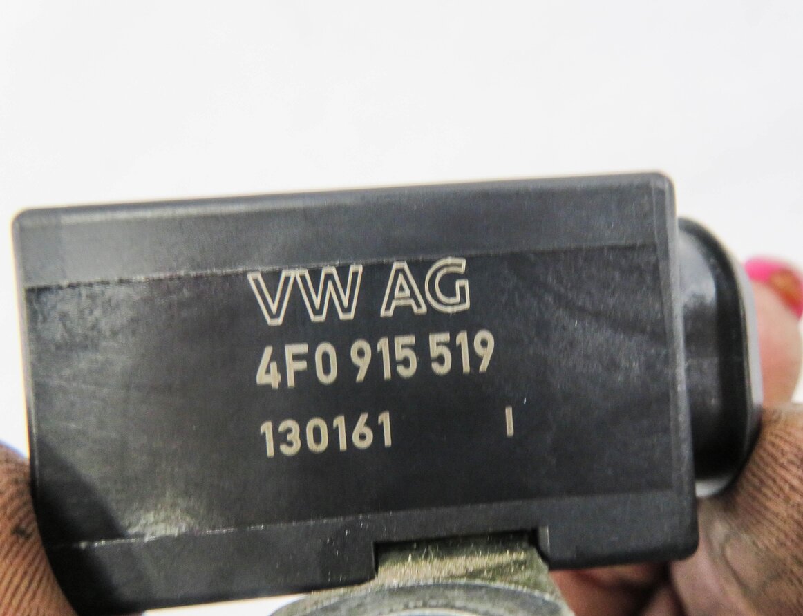 Thumbnail 7: 2014 AUDI Q7 (4L) BATTERY OVERLOAD PROTECTION SWITCH