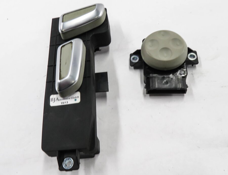 Thumbnail 2: 2014 AUDI Q7 (4L) RIGHT FRONT PASSENGER SEAT ADJUSTMENT SWITCH (GRAY)