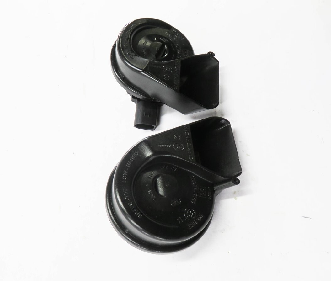 Thumbnail 3: 2007-2015 AUDI Q7 R8 (4L 4S) HIGH & LOW TONE HORN SET-2