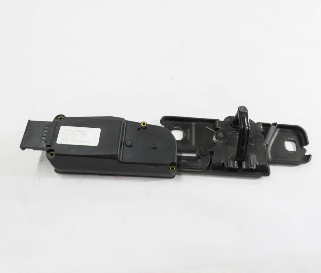 Thumbnail 2: 2014 AUDI Q7 (4L) REAR TRUNK LOCK LATCH ACTUATOR MOTOR STRIKER PLATE