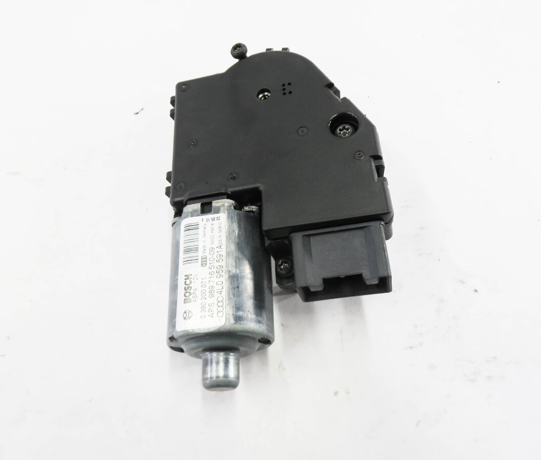 Thumbnail 2: 2007-2014 AUDI Q7 (4L) SUNROOF MOTOR / SUNSHADE MOTOR