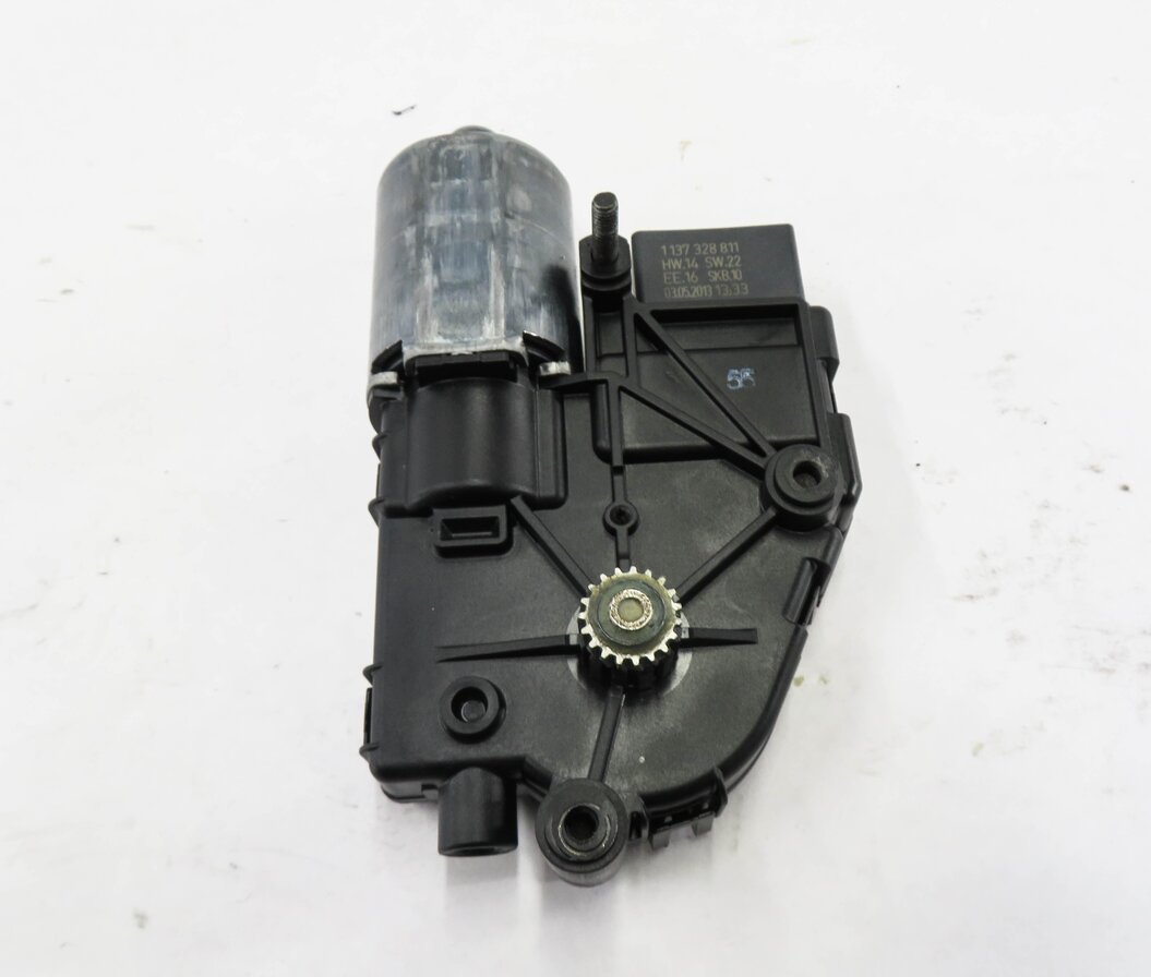 Thumbnail 5: 2007-2014 AUDI Q7 (4L) SUNROOF MOTOR / SUNSHADE MOTOR