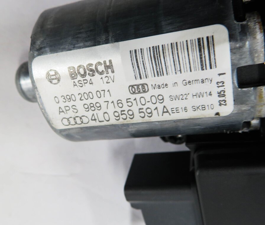 Thumbnail 6: 2007-2014 AUDI Q7 (4L) SUNROOF MOTOR / SUNSHADE MOTOR