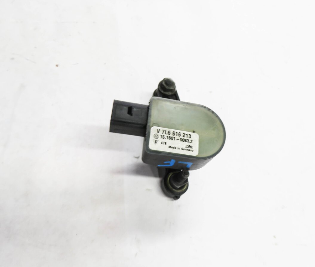 Thumbnail 4: 2014 AUDI Q7 (4L) LEFT FRONT DRIVER SUSPENSION HEIGHT LEVEL SENSOR