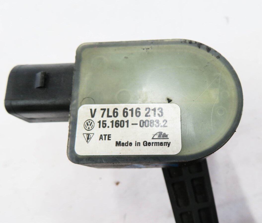 Thumbnail 6: 2014 AUDI Q7 (4L) LEFT FRONT DRIVER SUSPENSION HEIGHT LEVEL SENSOR