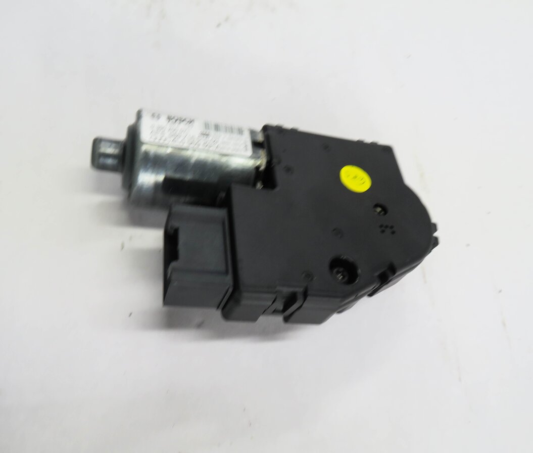 Thumbnail 4: 2007-2014 AUDI Q7 (4L) SUNROOF MOTOR / SUNSHADE MOTOR