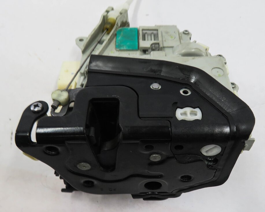 Thumbnail 6: 2010-2022 AUDI / PORSCHE A4 S4 A5 S5 A6 Q3 Q5 Q7 TT 911 - RIGHT FRONT DOOR LATCH