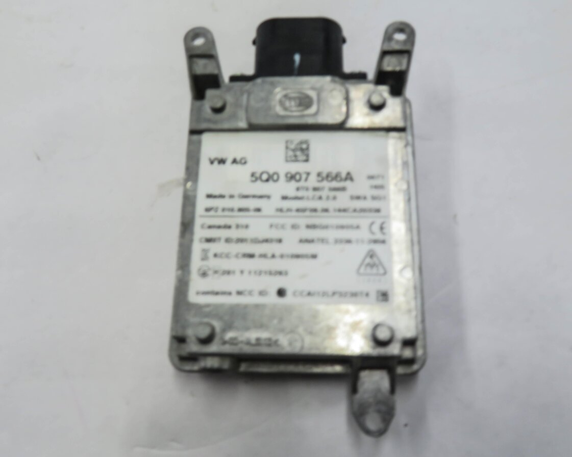Thumbnail 5: 2015-2016 AUDI A3 S3 (8V) LEFT LANE DEPARTURE BLIND SPOT CONTROL MODULE (MASTER)