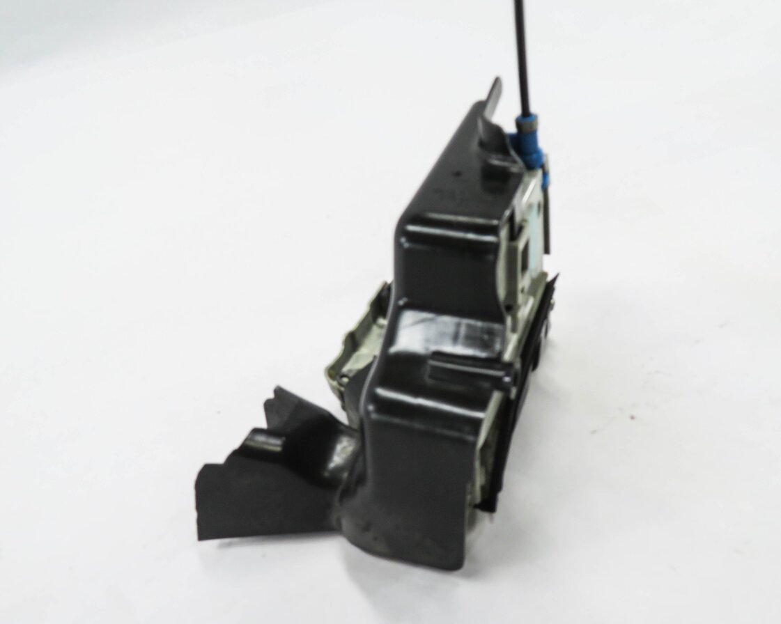 Thumbnail 4: 15-21 AUDI A3 S3 A4 Q5 TT (8V B9 MK3 FY) LEFT FRONT DRIVER DOOR LOCK LATCH