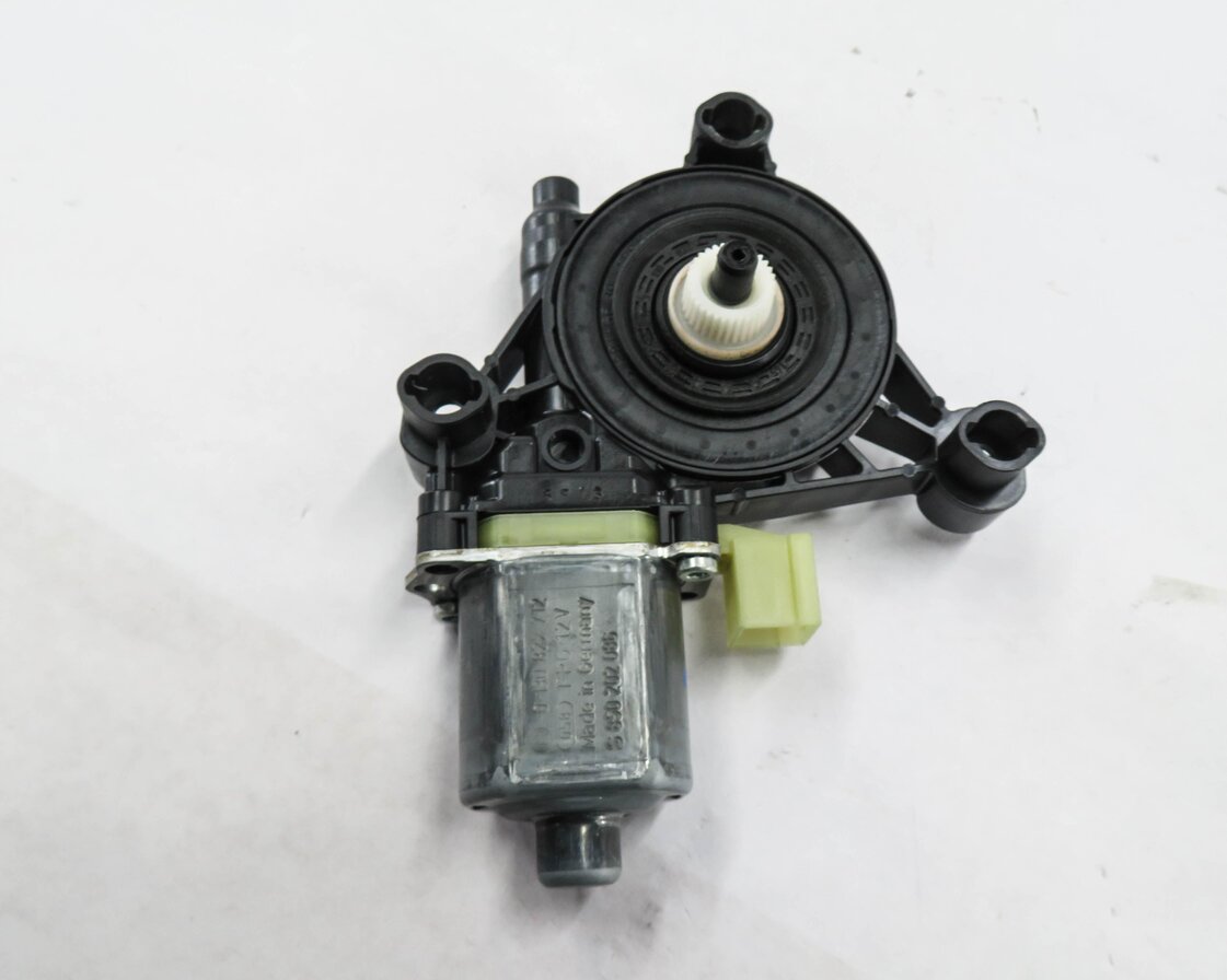 Thumbnail 5: 2015-2018 AUDI A3 S3 RS3 (8V) RIGHT SIDE REAR DOOR POWER WINDOW MOTOR