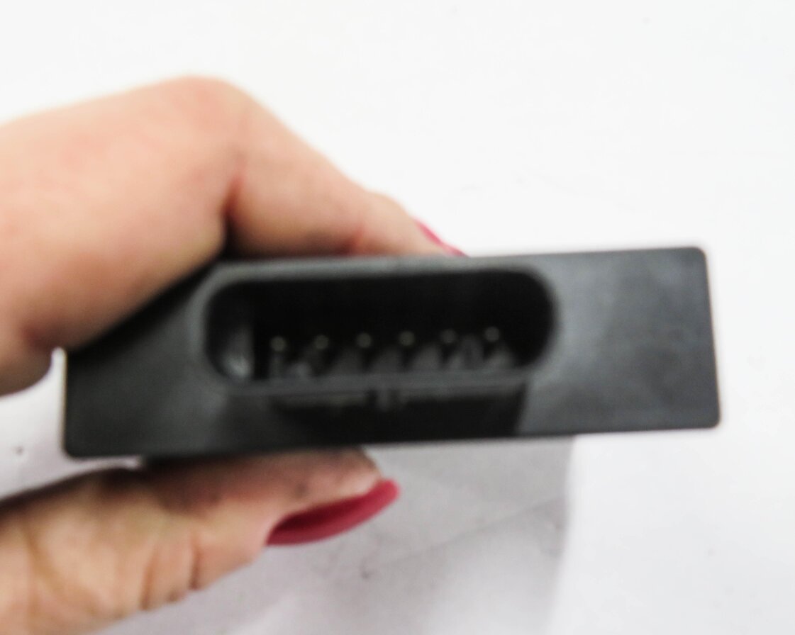 Thumbnail 6: 2015 AUDI S3 (8V) BODY PULSE GENERATOR CONTROL MODULE