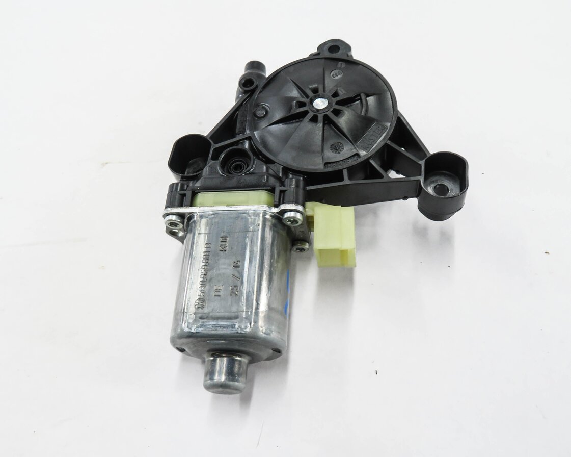 Thumbnail 2: 15-18 AUDI A3 S3 RS3 TT (8V MK3) RIGHT FRONT PASSENGER DOOR POWER WINDOW MOTOR