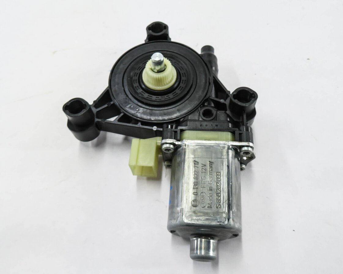 Thumbnail 4: 15-18 AUDI A3 S3 RS3 TT (8V MK3) RIGHT FRONT PASSENGER DOOR POWER WINDOW MOTOR