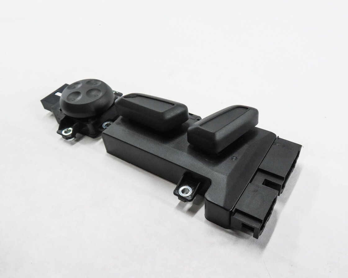 Thumbnail 2: 2015 AUDI S3 (8V) LEFT FRONT DRIVER SEAT ADJUSTMENT SWITCH BUTTON