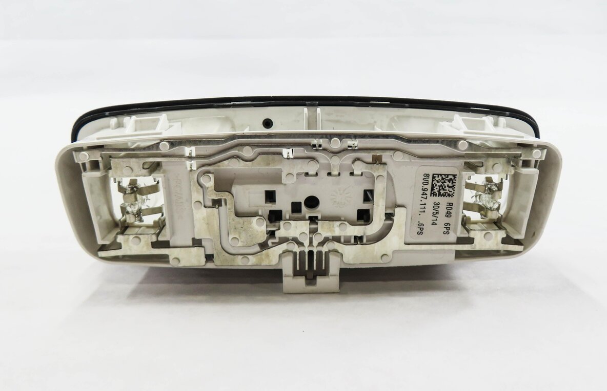 Thumbnail 4: 2015 AUDI S3 (8V) REAR DOMELIGHT LIGHT LAMP