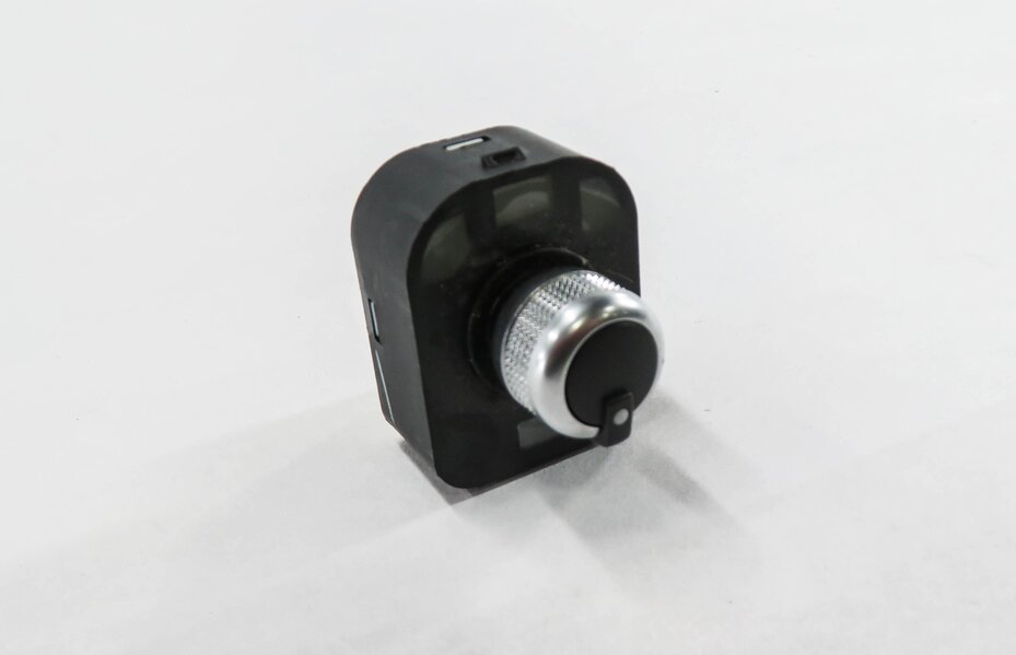 2015 AUDI S3 (8V) LEFT FRONT DRIVER MIRROR ADJUSTMENT SWITCH