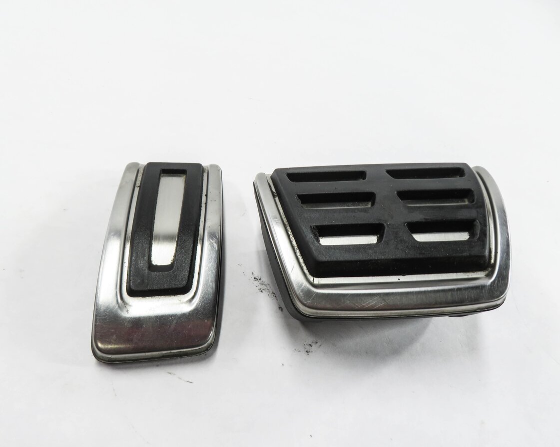 2015 AUDI S3 (8V) BRAKE PEDAL GAS PEDAL TRIM COVER SET-2