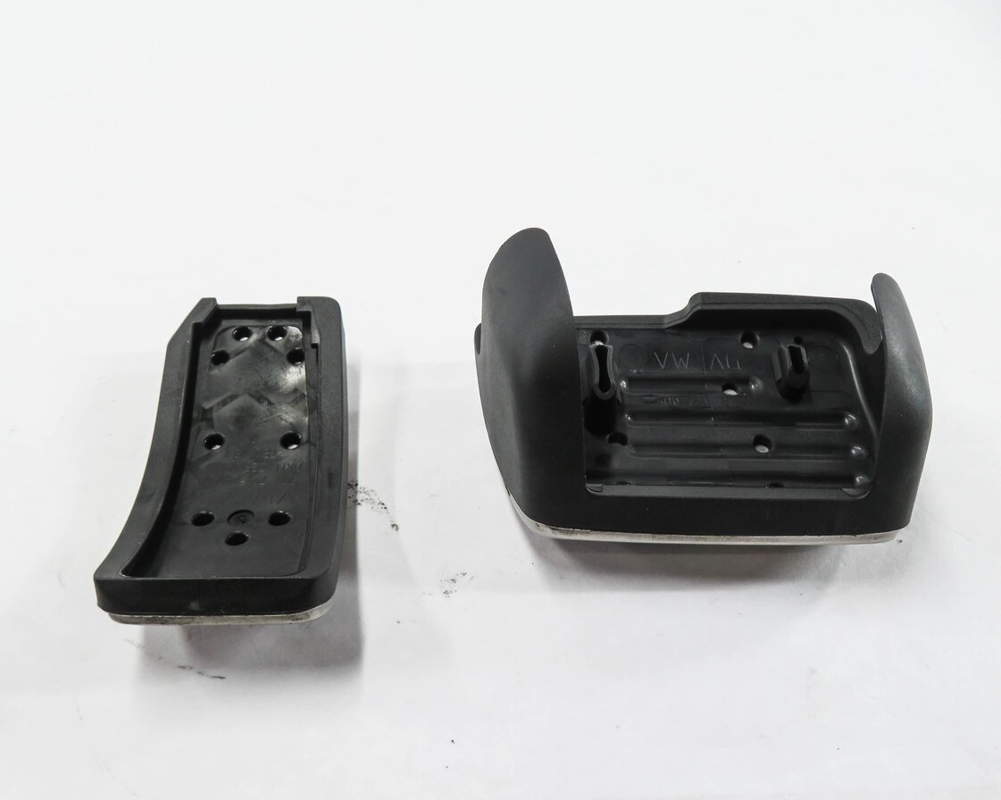 Thumbnail 3: 2015 AUDI S3 (8V) BRAKE PEDAL GAS PEDAL TRIM COVER SET-2