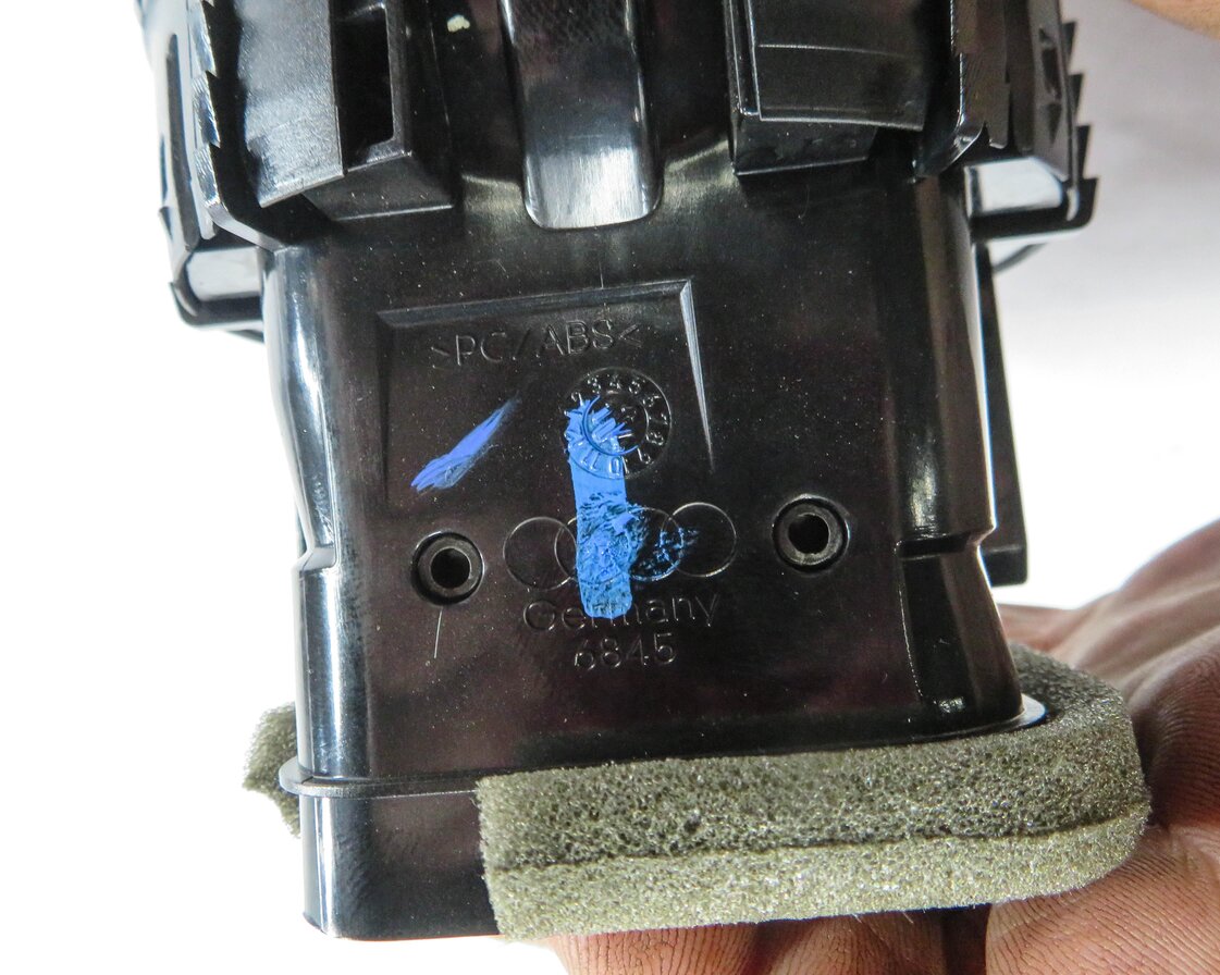Thumbnail 6: 2015 AUDI S3 (8V) FRONT HEATER A/C AIR VENT