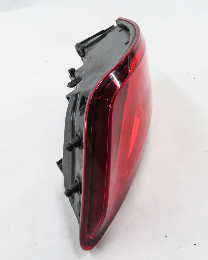 Thumbnail 5: 15-16 AUDI A3 S3 (8V) SEDAN / CONVERTIBLE - RIGHT LED TAILLIGHT BRAKE LIGHT LAMP
