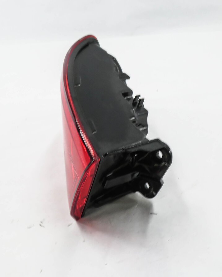 Thumbnail 6: 15-16 AUDI A3 S3 (8V) SEDAN / CONVERTIBLE - RIGHT LED TAILLIGHT BRAKE LIGHT LAMP