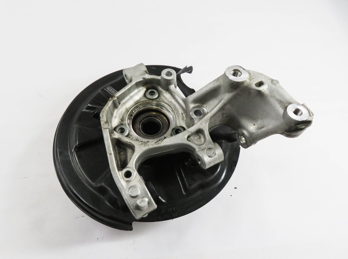 Thumbnail 3: 15-19 VW GOLF / AUDI A3 S3 RS3 (8V) AWD - LEFT REAR SPINDLE KNUCKLE WHEEL HUB