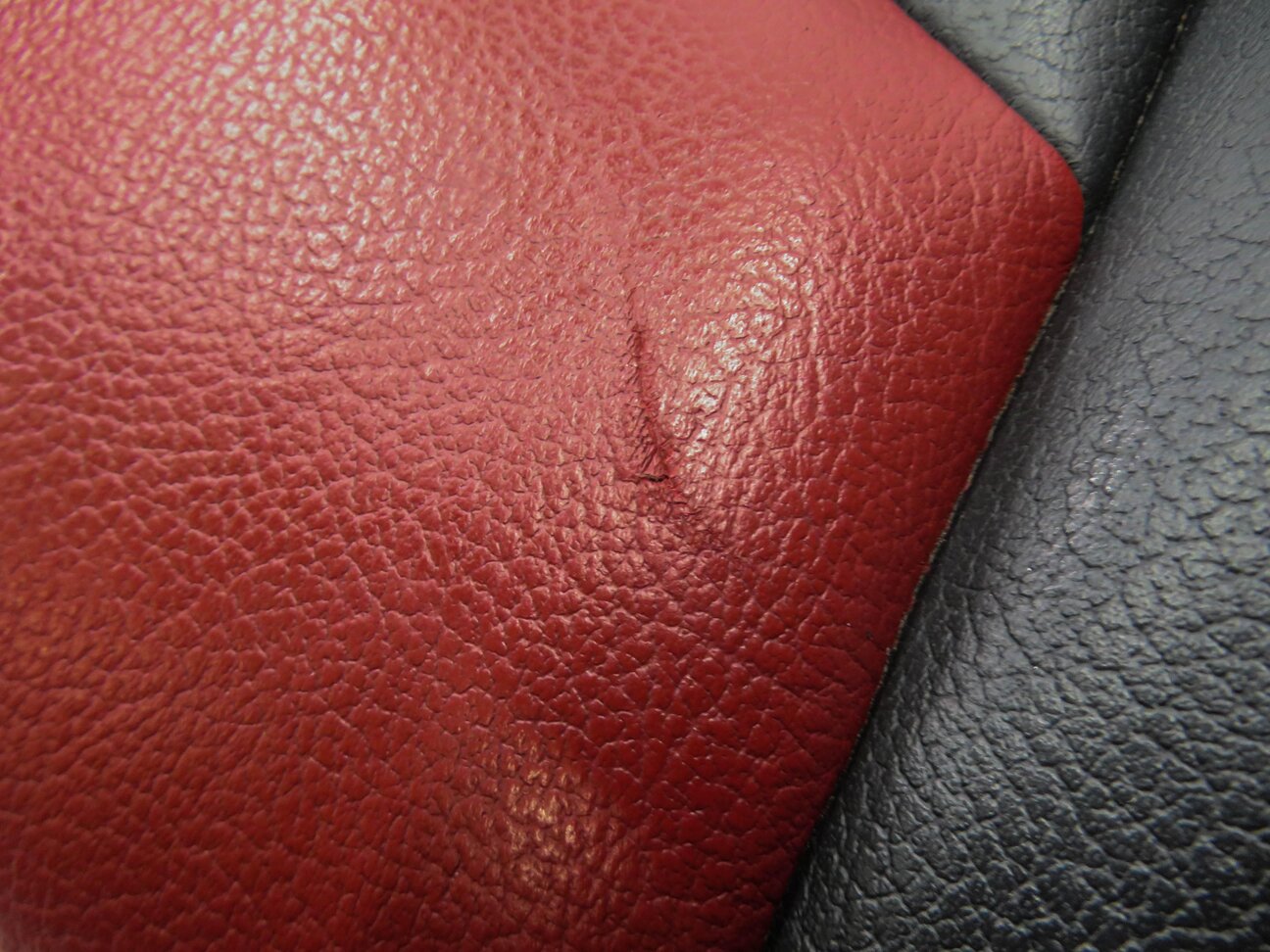 Thumbnail 6: 2015 AUDI S3 (8V) DRIVER - UPPER TOP HEATED SEAT CUSHION (RED & BLACK)