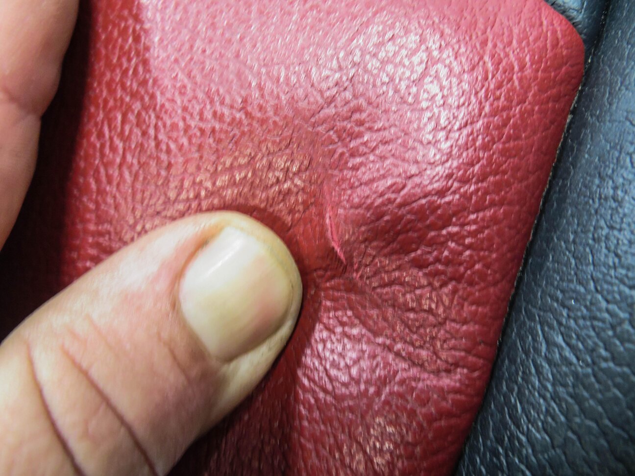 Thumbnail 7: 2015 AUDI S3 (8V) DRIVER - UPPER TOP HEATED SEAT CUSHION (RED & BLACK)