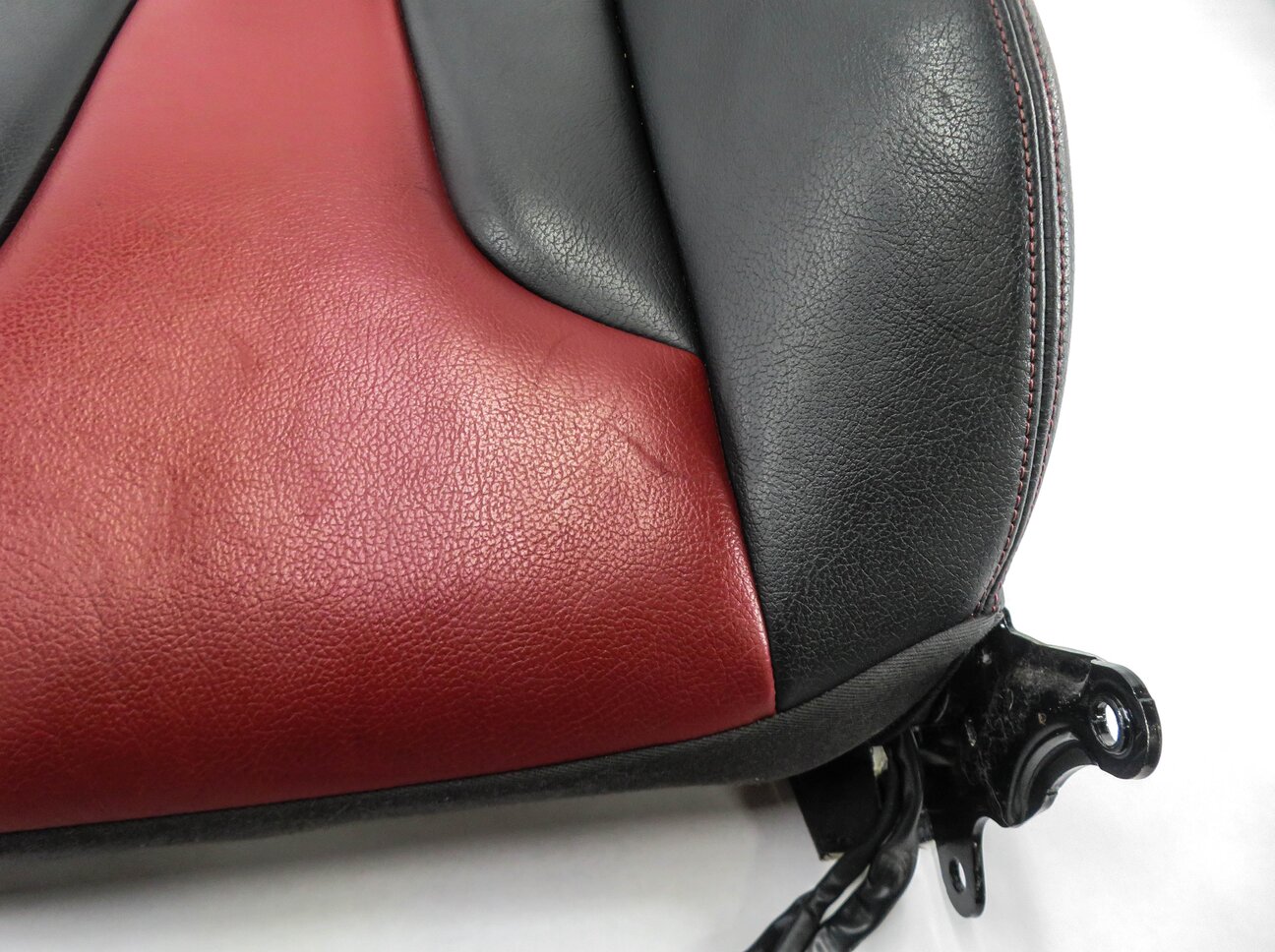 Thumbnail 8: 2015 AUDI S3 (8V) DRIVER - UPPER TOP HEATED SEAT CUSHION (RED & BLACK)