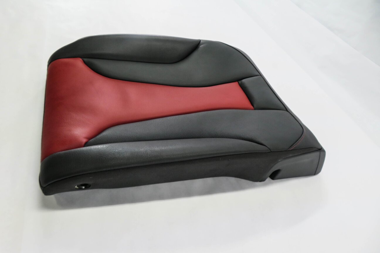Thumbnail 3: 2015 AUDI S3 (8V) LEFT REAR SEAT UPPER TOP SEAT CUSHION (BLACK & RED)