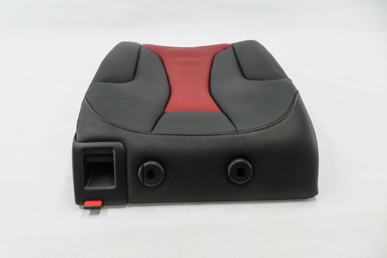Thumbnail 4: 2015 AUDI S3 (8V) LEFT REAR SEAT UPPER TOP SEAT CUSHION (BLACK & RED)