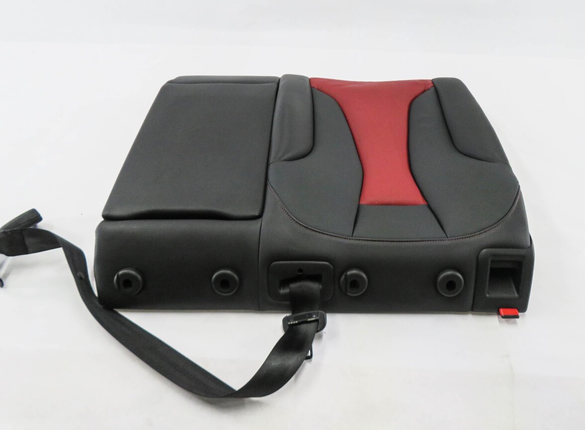 Thumbnail 5: 2015 AUDI S3 (8V) RIGHT / CENTER REAR SEAT UPPER TOP SEAT CUSHION (BLACK & RED)