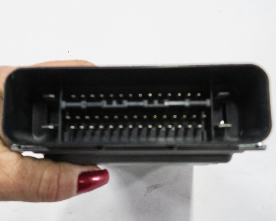 Thumbnail 6: 2015 AUDI S3 (8V) SUSPENSION DAMPING CONTROL MODULE