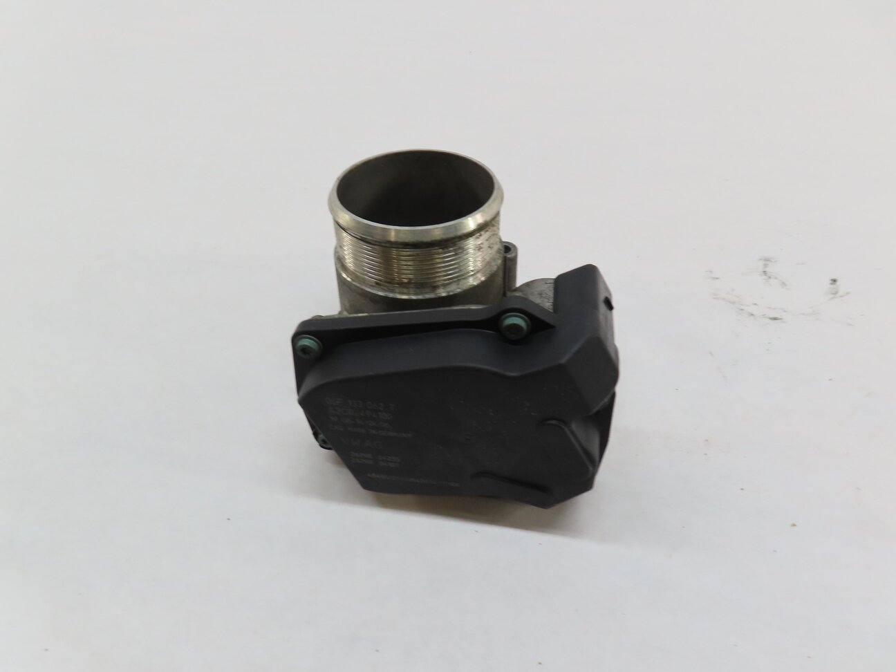 06-17 VW / AUDI A3 S3 A4 A5 Q3 Q5 TT BEETLE GOLF JETTA 1.8T / 2.0T THROTTLE BODY