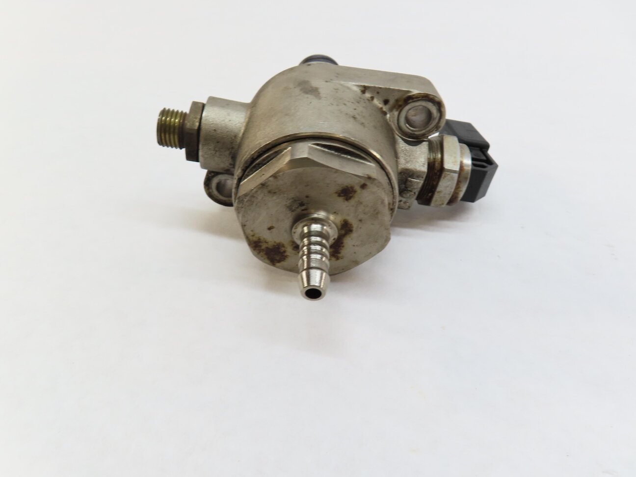 Thumbnail 7: 2015-2017 AUDI A3 S3 VW GOLF GTI (8V) 2.0L TURBO ENGINE HIGH PRESSURE FUEL PUMP