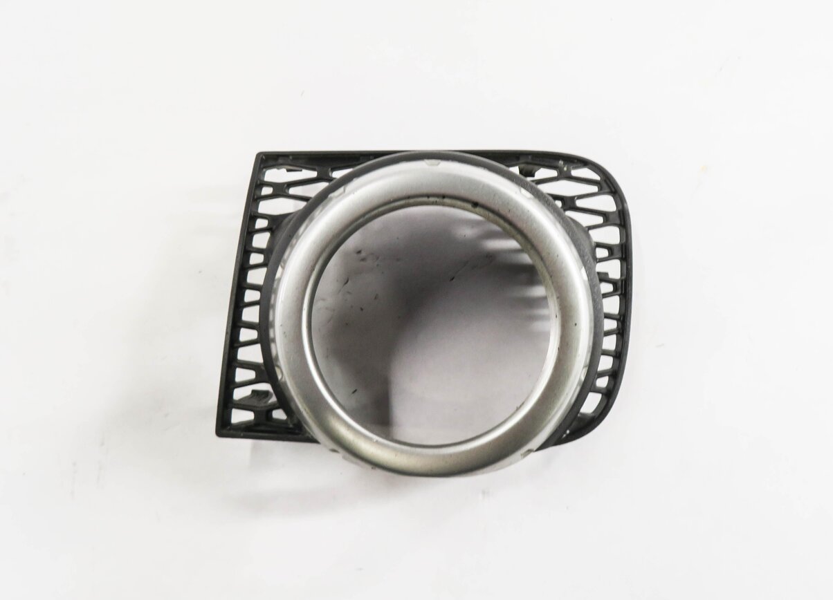 Thumbnail 2: 2010 RANGE ROVER (L322) RIGHT FRONT PASSENGER FOGLIGHT GRILLE TRIM