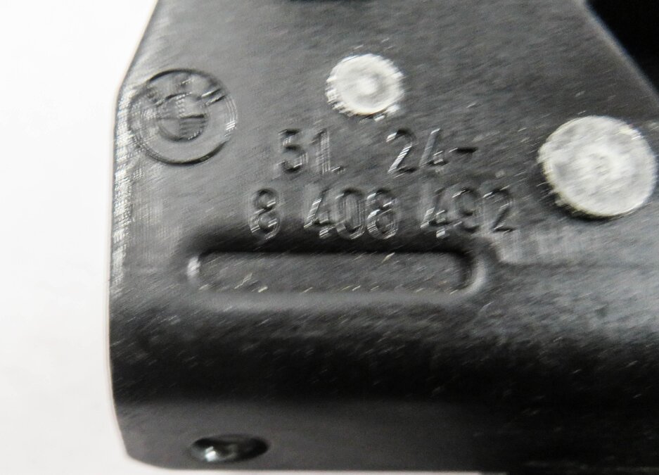 Thumbnail 8: 2010 RANGE ROVER (L322) REAR TRUNK LOCK LATCH ACTUATOR