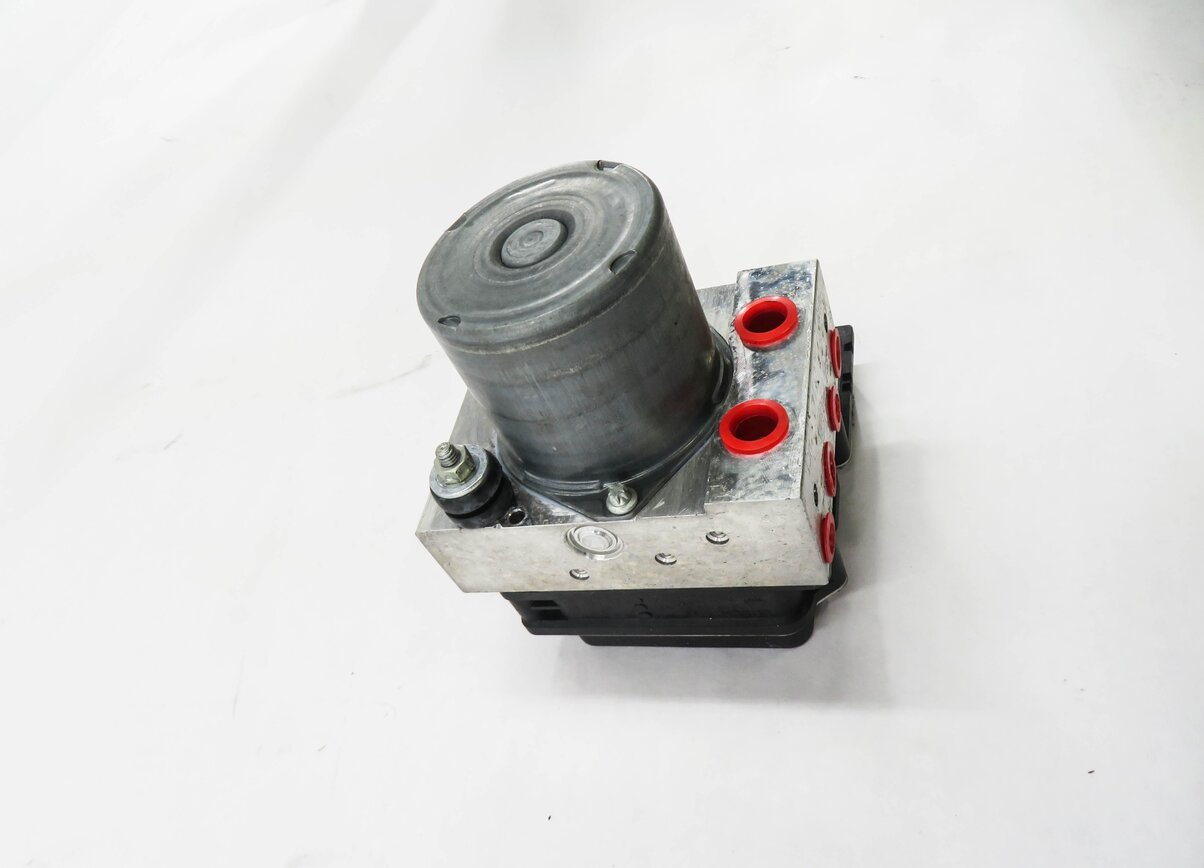 Thumbnail 4: 2010-2012 LAND ROVER LR4 RANGE ROVER SPORT (L320 L322) ABS BRAKE PUMP w/ MODULE