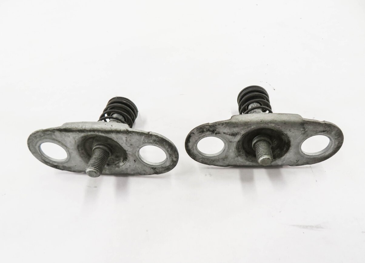 Thumbnail 6: 2010 RANGE ROVER (L322) FRONT HOOD SAFETY LATCH SPRING SET-3