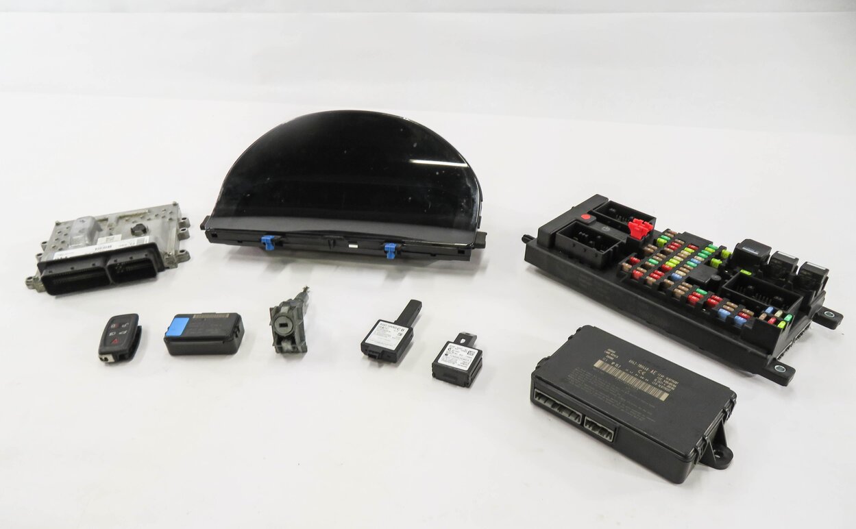10-12 RANGE ROVER (L322) 5.0L SUPERCHARGED ENGINE IMMOBILIZER MODULE KEY SET