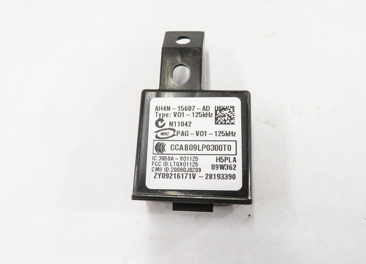 Thumbnail 6: 10-12 RANGE ROVER (L322) 5.0L SUPERCHARGED ENGINE IMMOBILIZER MODULE KEY SET
