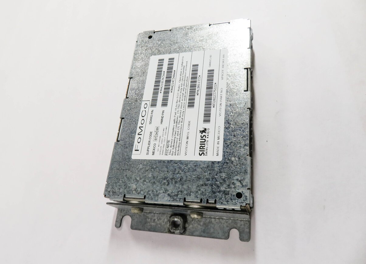 Thumbnail 3: 2007-2012 LR3 - RANGE ROVER SPORT (L320) SIRIUS SATELLITE RADIO RECEIVER MODULE