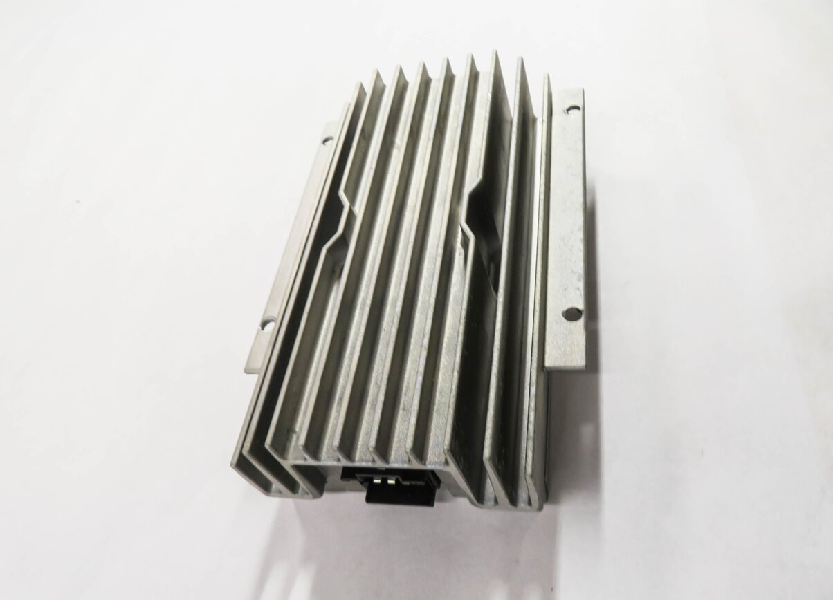 Thumbnail 3: 2010 RANGE ROVER (L322) LOGIC-7 AUDIO SUB SUBWOOFER AMP AMPLIFIER